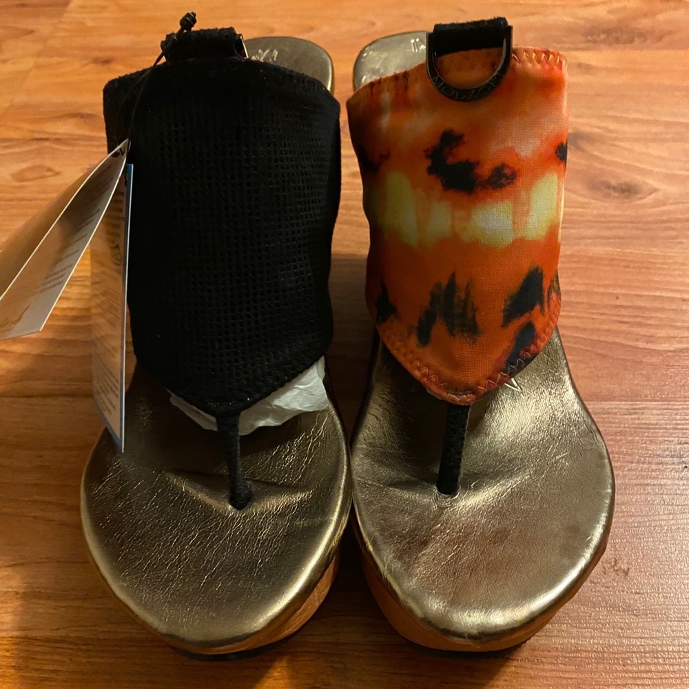Modzuri Reversible Wedge - Picture 2 of 7